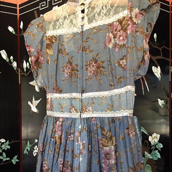 SOLD Vintage Gunne Sax floral lace prairie dress - Picture 8 of 11